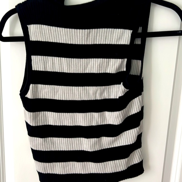 Striped crop top - Picture 2 of 2